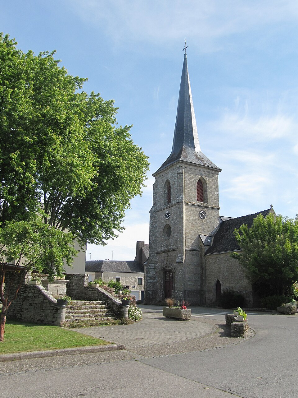 Malansac bourg église