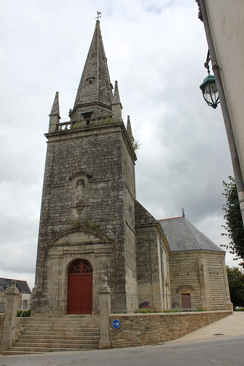 Église Saint — Cyr de Moréac