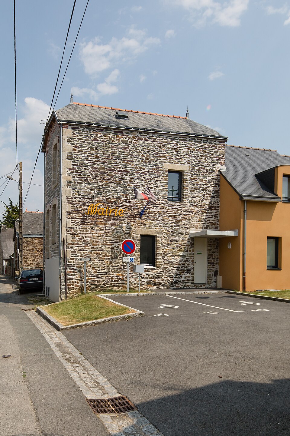 Mairie, Néant — sur — Yvel, France