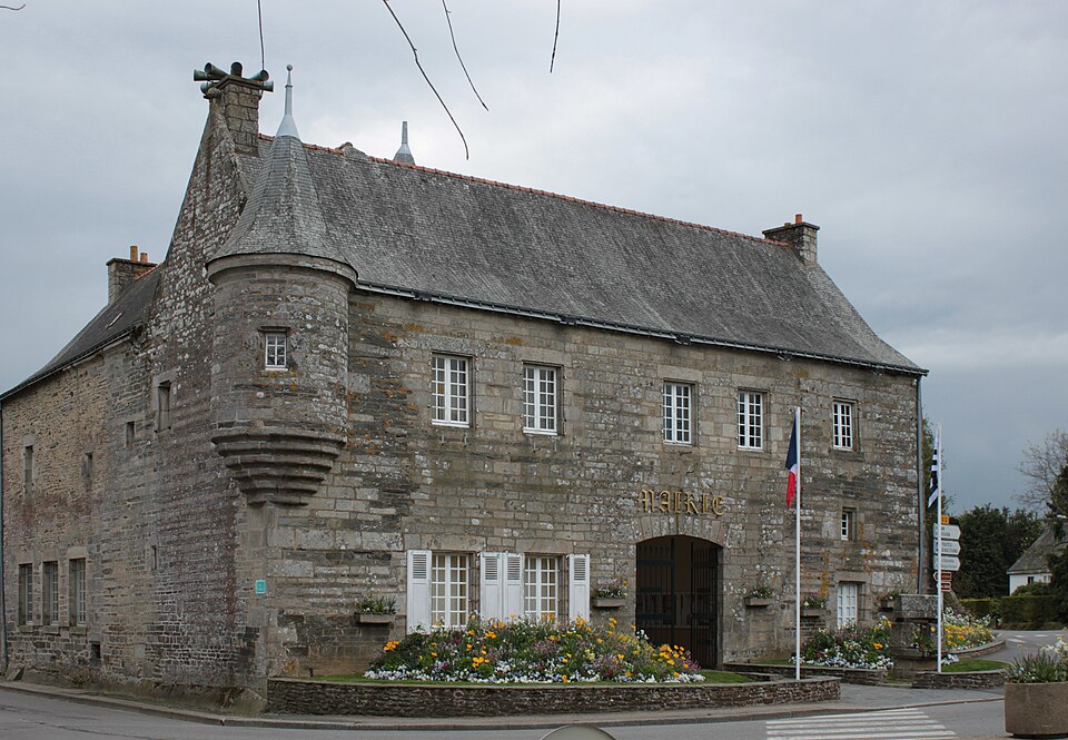 W0247 — NoyalPontivy Mairie 5871 ShiftN