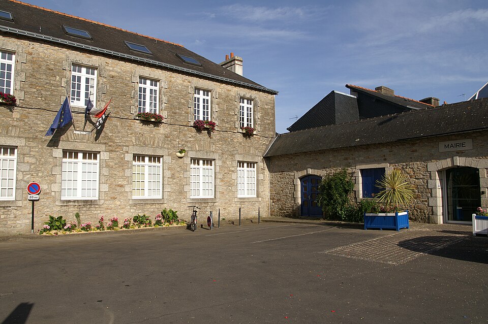 Ploemeur — Mairie