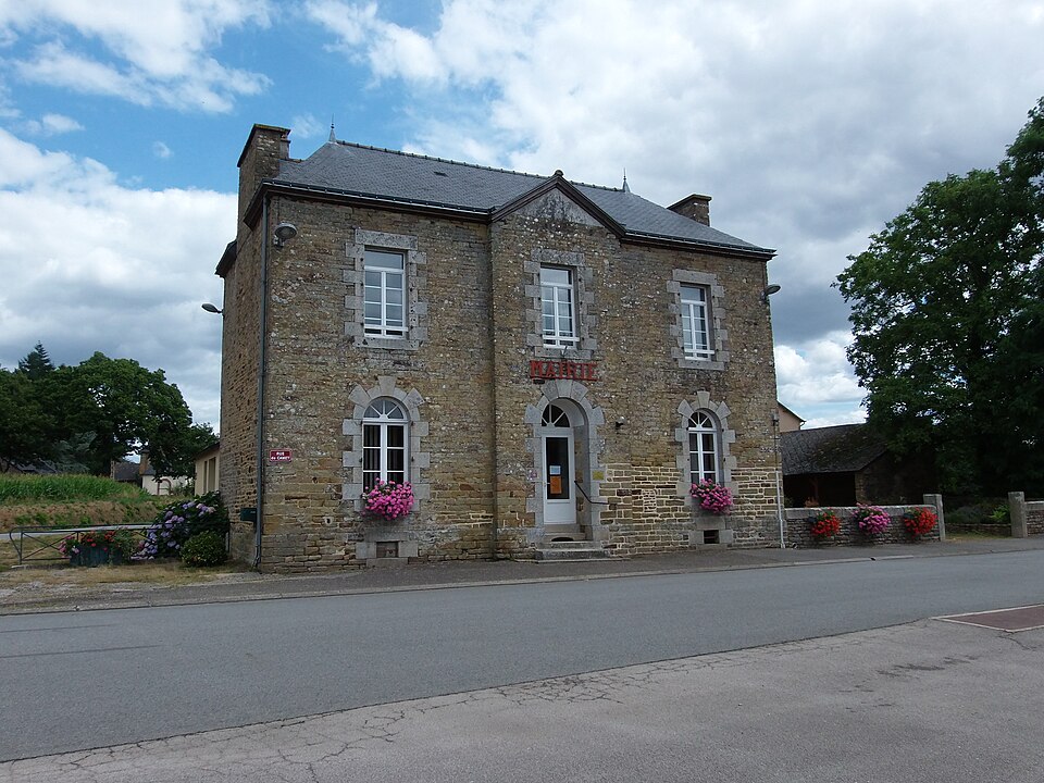 Mairie de Saint — Brieuc de Mauron