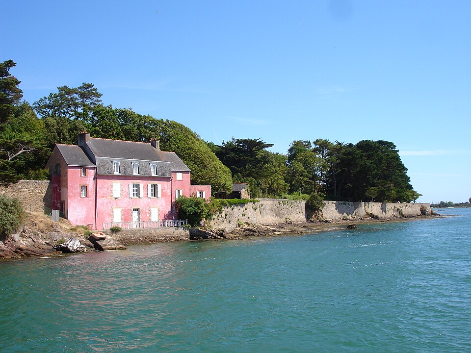 France — golfe du morbihan — maison rose
