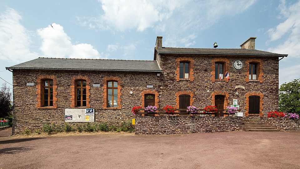Mairie, Tréhorenteuc, France