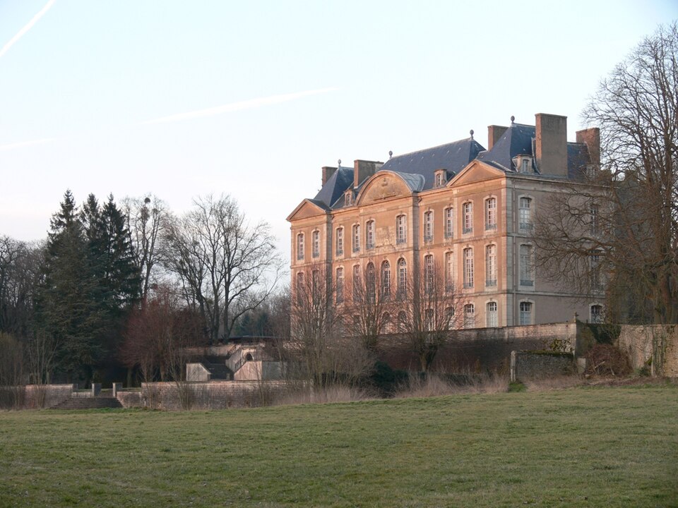 F57 Chateau Aulnois — sur — Seille