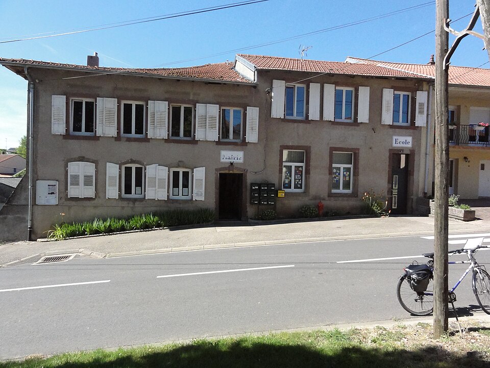 Bassing (Moselle) mairie — école