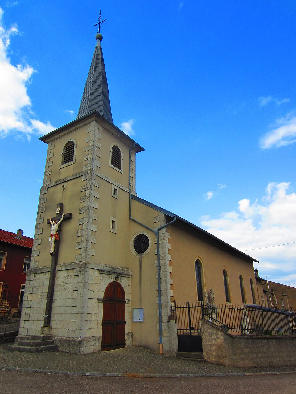 Eglise Chateau Rouge