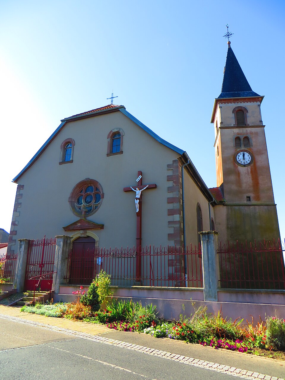 Kerprich aux Bois Église Saint — Pierre — aux — Liens