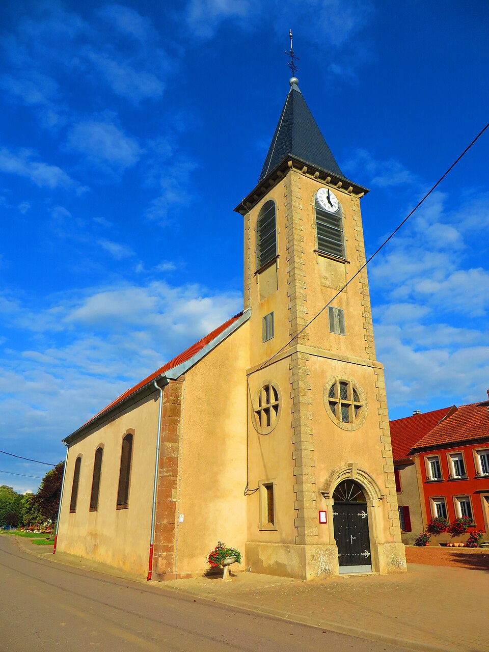 Givrycourt l'église de l'Assomption — de — la — Bienheureuse — Vierge — Marie