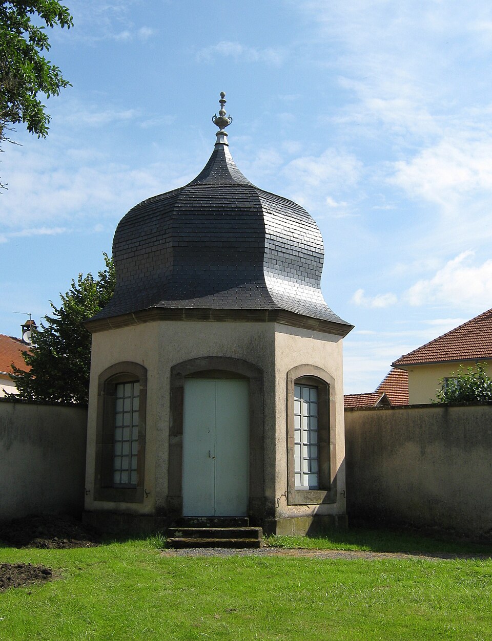 Guermange Tourelle jardin