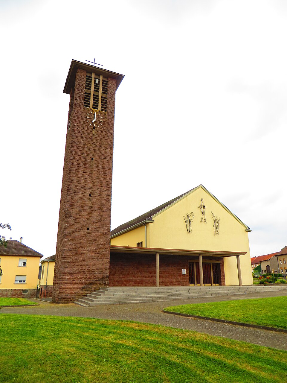 Guntzviller Église de l'Assomption — de — la — Bienheureuse — Vierge — Marie