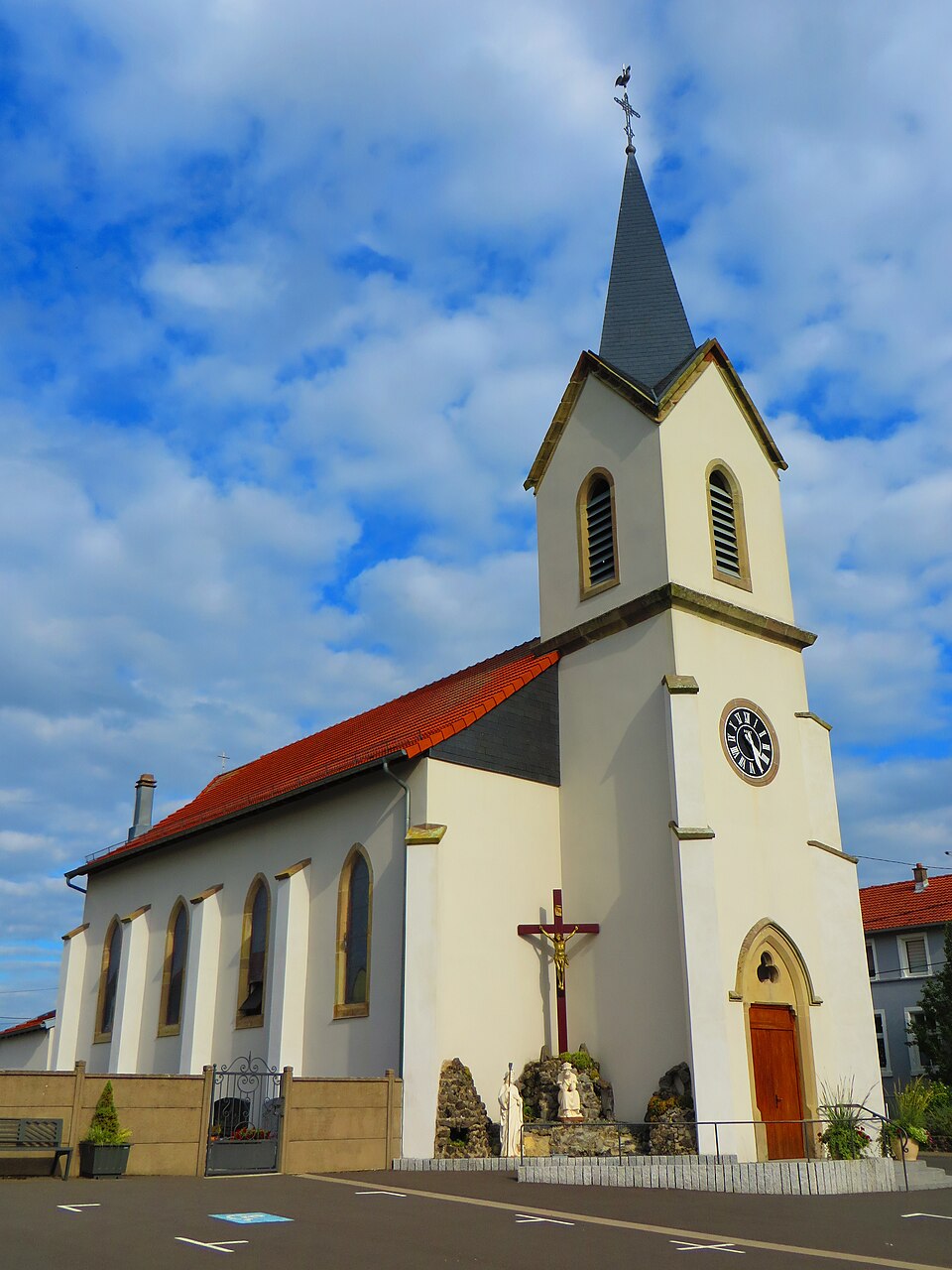 Hazembourg l'église Saint — Étienne