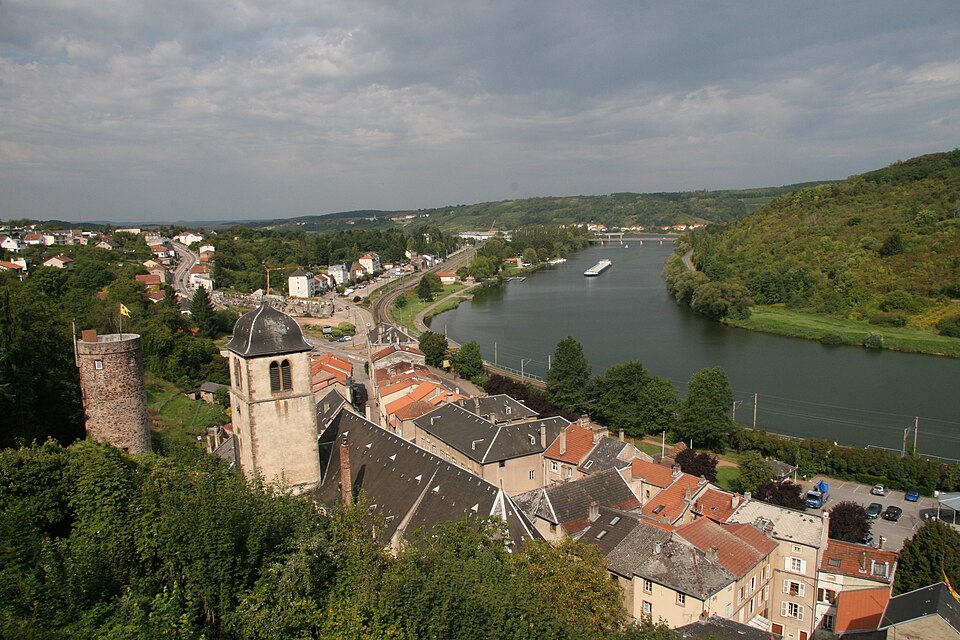 Sierck les Bains Lorraine France 06 west town and church