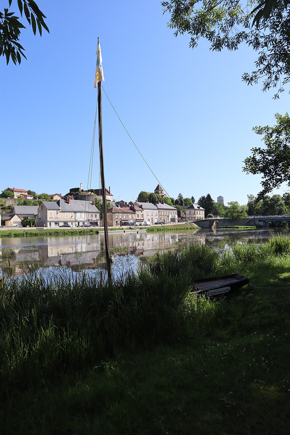 Cercy — la — Tour (58) Le port — 01