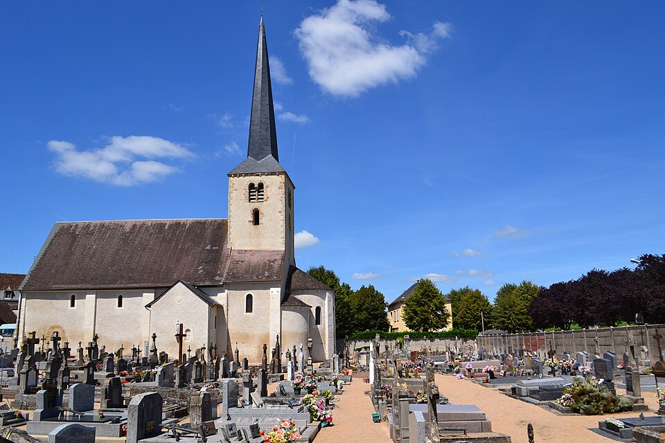 L'église et le cimetière de Champvert (Nièvre, France)