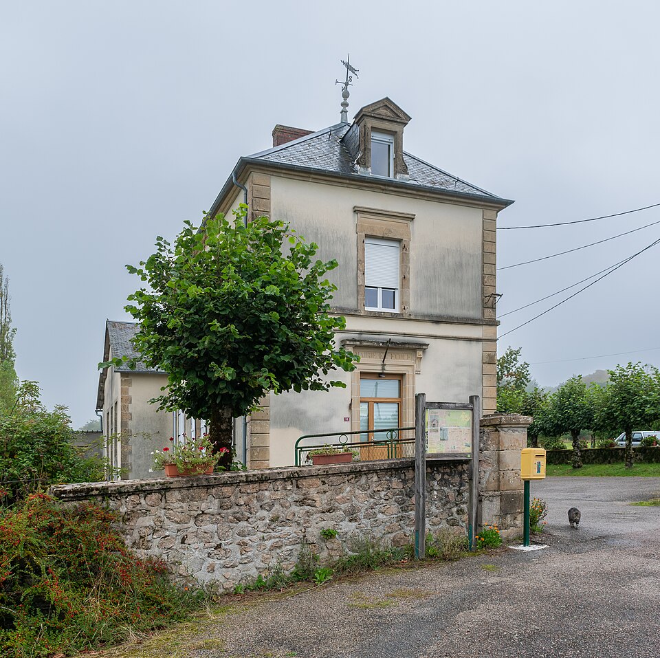 Town hall of Chatin (3)
