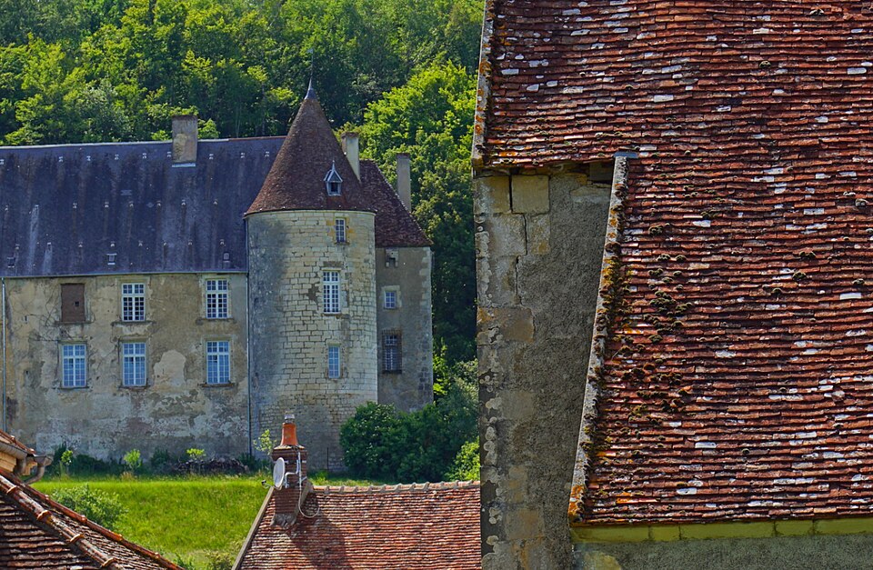 Giry, Chateau XIV — XVIeme2