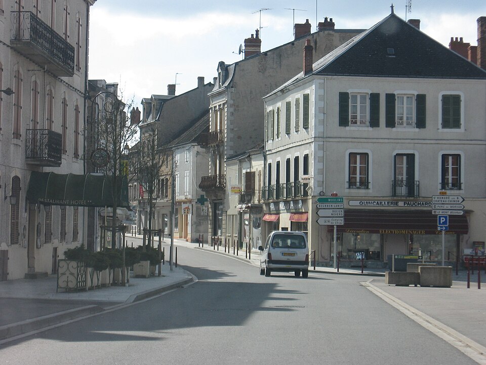 Luzy FR (march 2008)