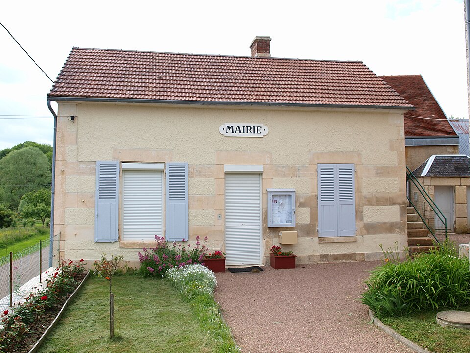 Ménesteau — FR — 58 — mairie — 04