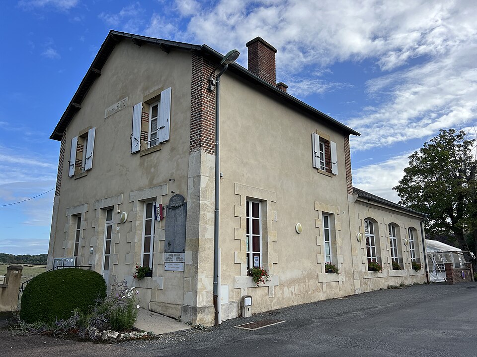 Mairie — Montambert (FR58) — 2023 — 09 — 22 — 2