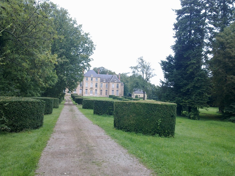 Parigny chateau bizy 04 — 09 — 2011 01