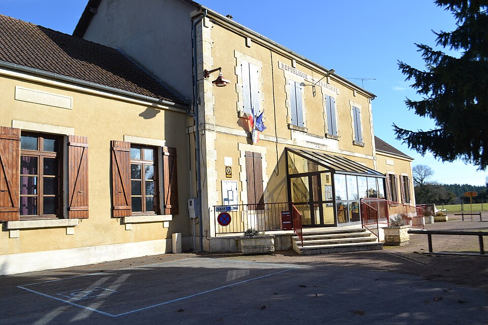 Saint — Aubin — les — Forges mairie