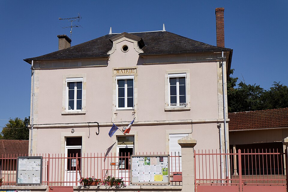Nièvre — Saint — Loup — mairie — 012
