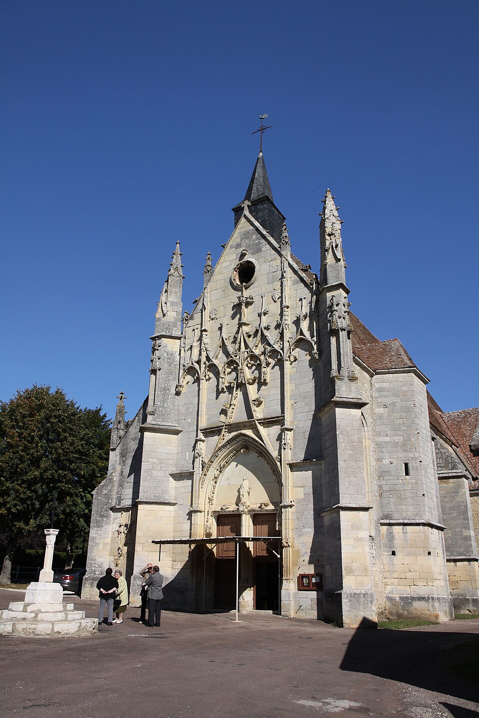 Église de Saint — Père 001