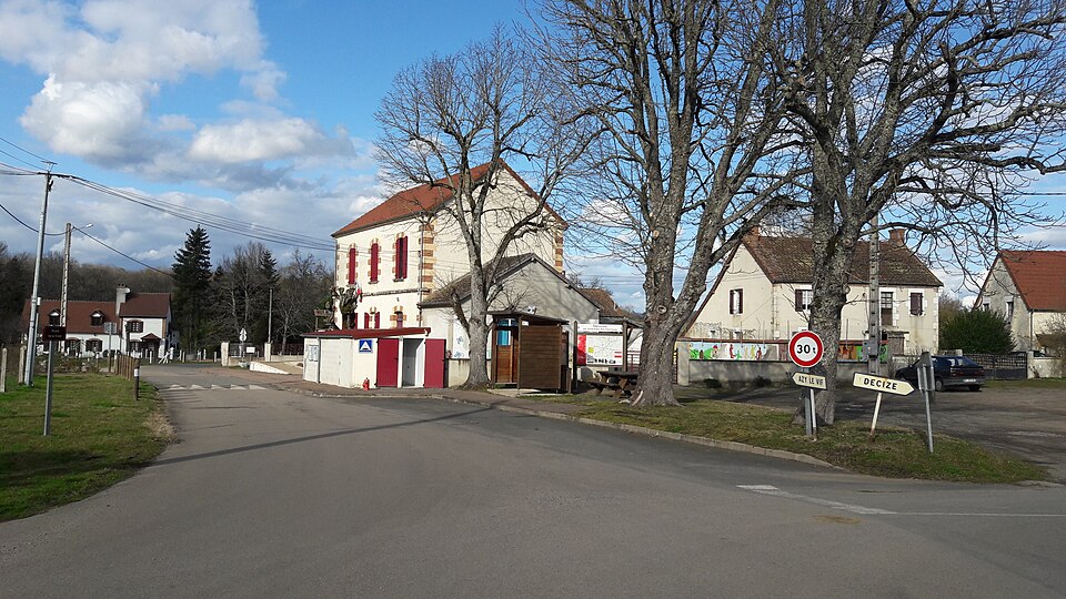 Bourg de Toury — sur — Jour