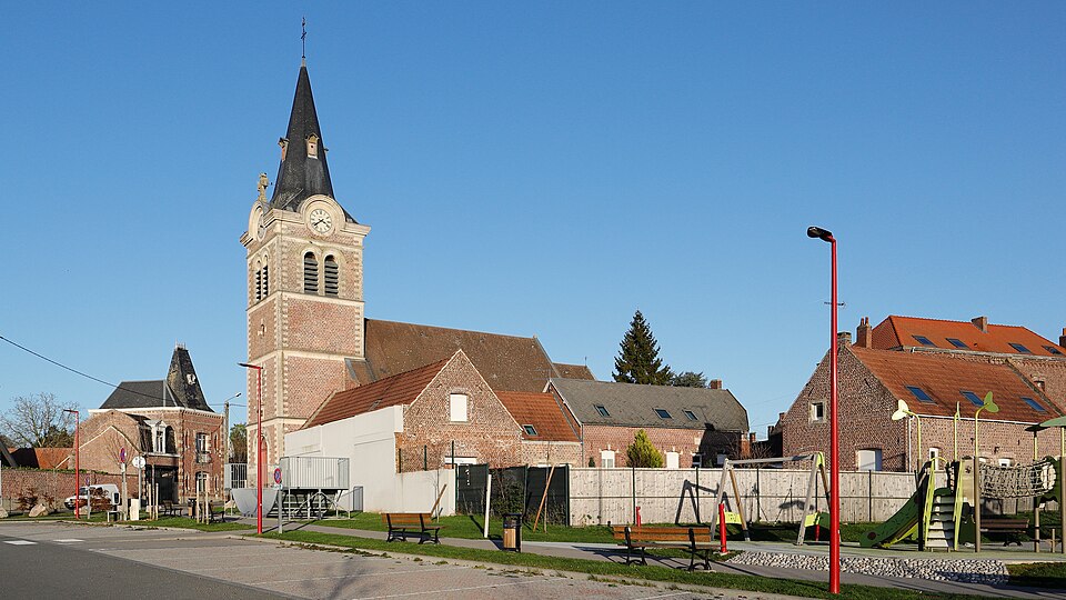 Église Saint — Amand d'Aubigny — au — Bac (43170)