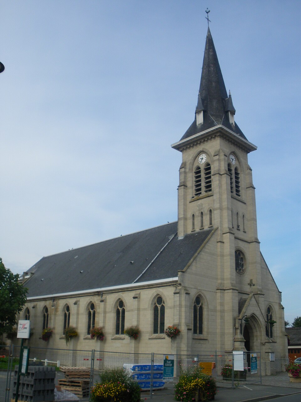 Eglise Notre — Dame des sept douleurs de Bois — Grenier