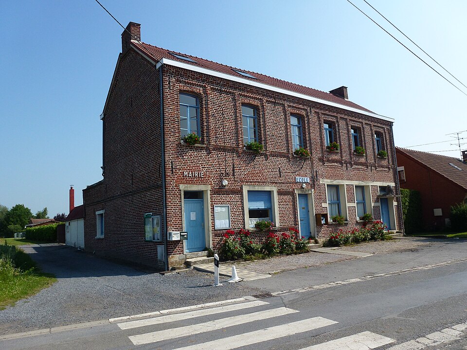 Bousignies (Nord, Fr) maire — école