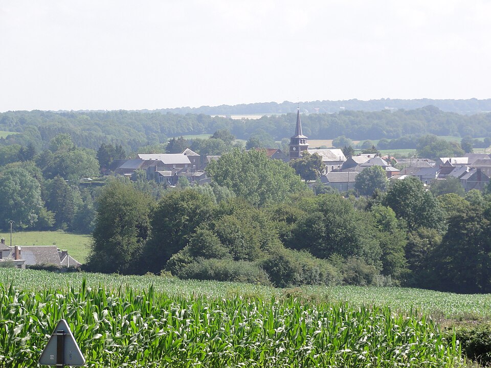 Bousignies — sur — Roc (Nord, Fr) vue du village