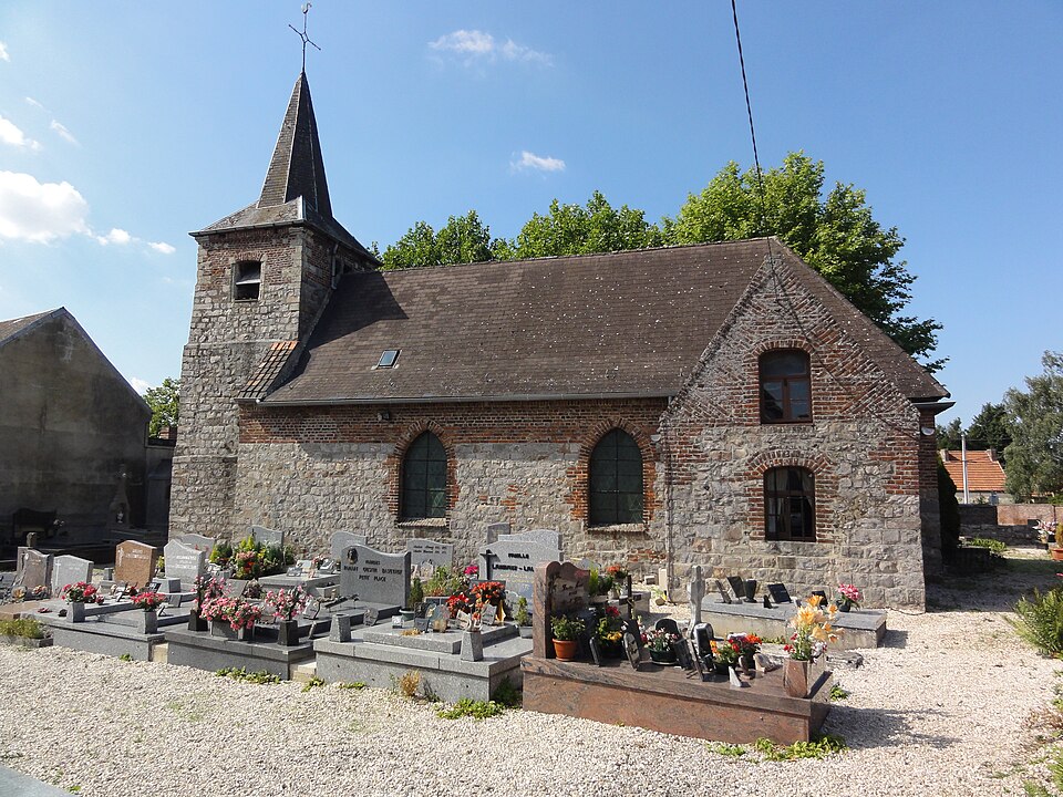 Capelle (Nord, Fr) église, vue latérale