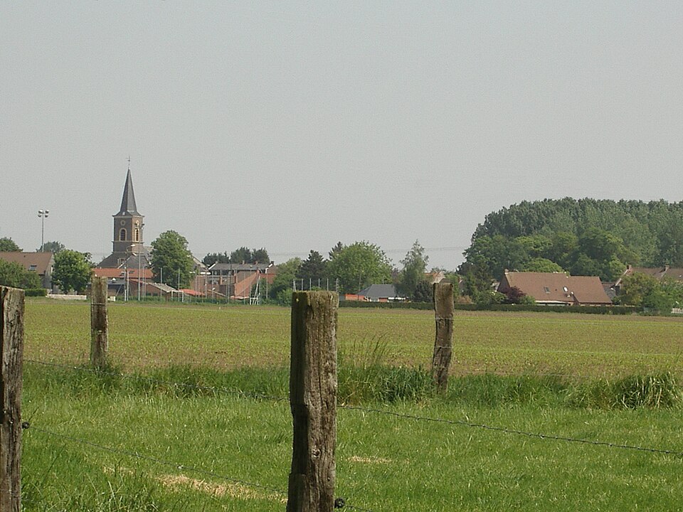 Coutiches — village