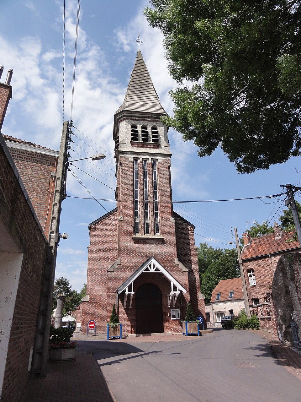Famars (Nord,Fr) église, façade
