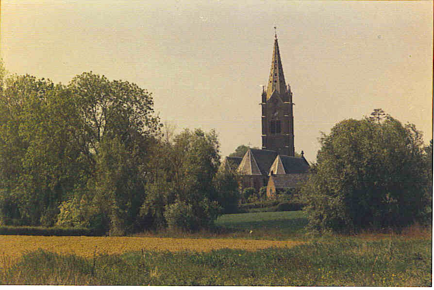 Vue de l'église d'Herzeele