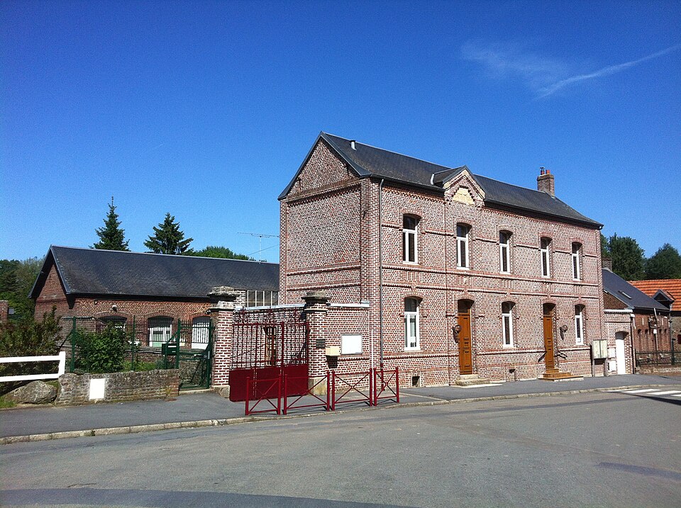 Lesdain city hall