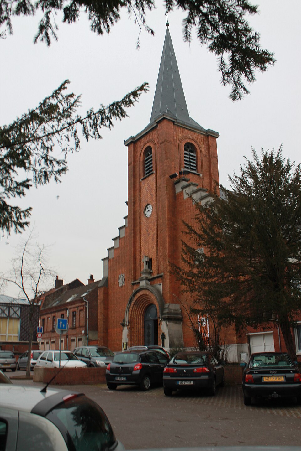 Eglise Saint — Pierre à Mons — en — Baroeul