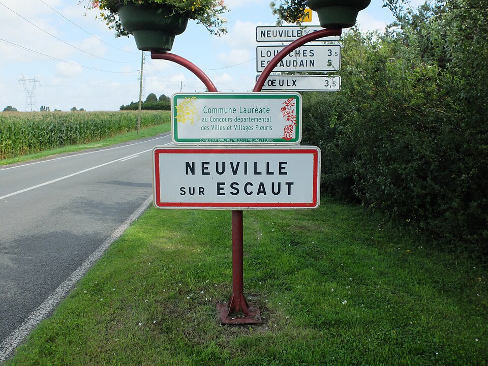 Neuville — sur — Escaut — Panneau d'entrée