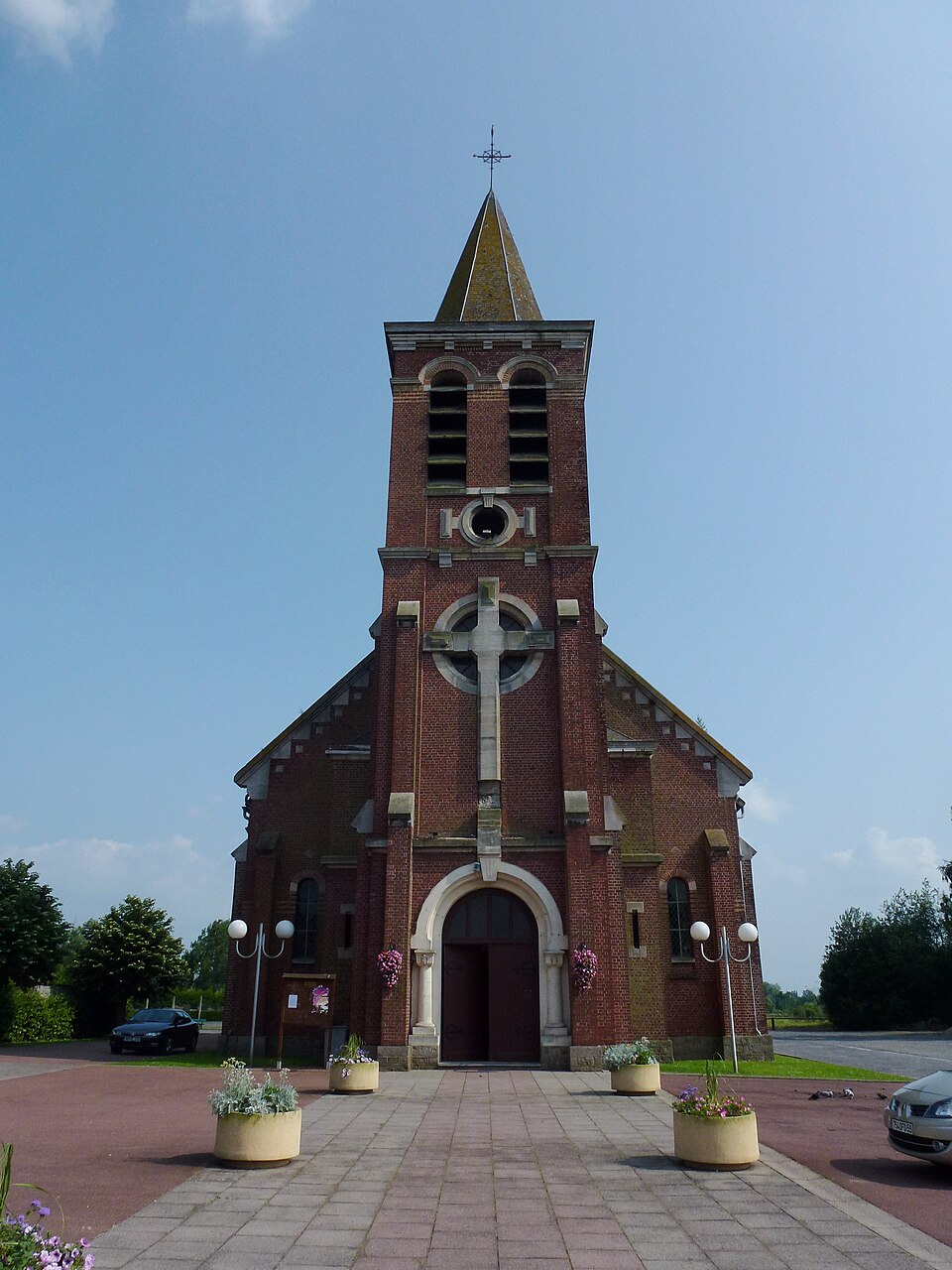 Nivelle (Nord, Fr) église, extérieur