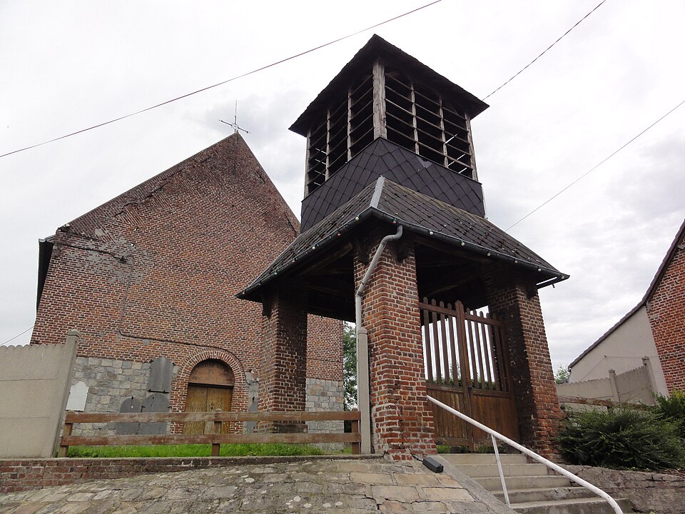 Orsinval (Nord, Fr) église St.Nicolas avec campanile