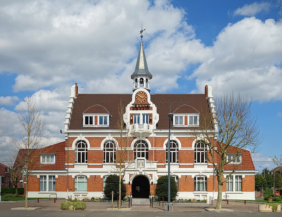 Quesnoy mairie face