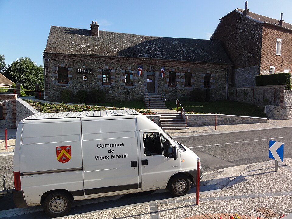 Vieux — Mesnil (Nord, Fr) mairie