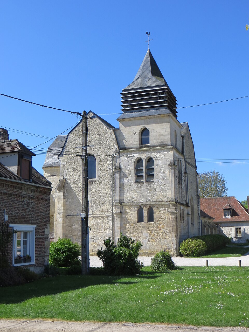 Arsy — Église Saint — Médard 1