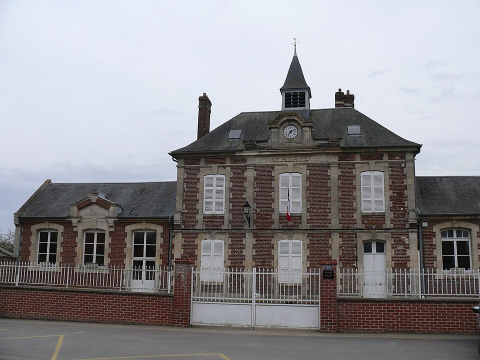 Cuvilly — village — 1