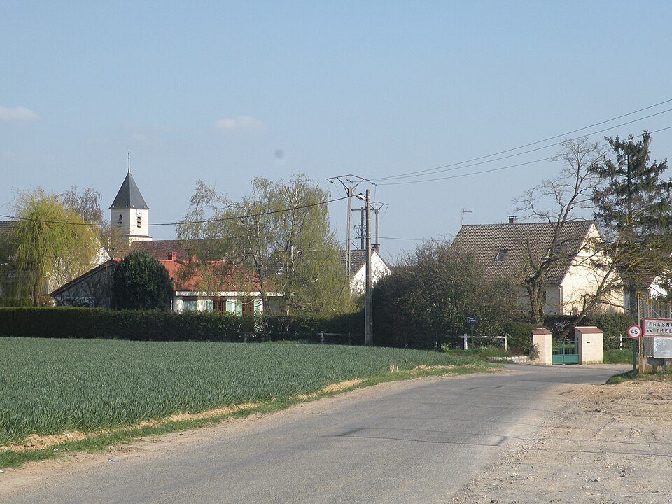 Fresnoy — en — Thelle 25