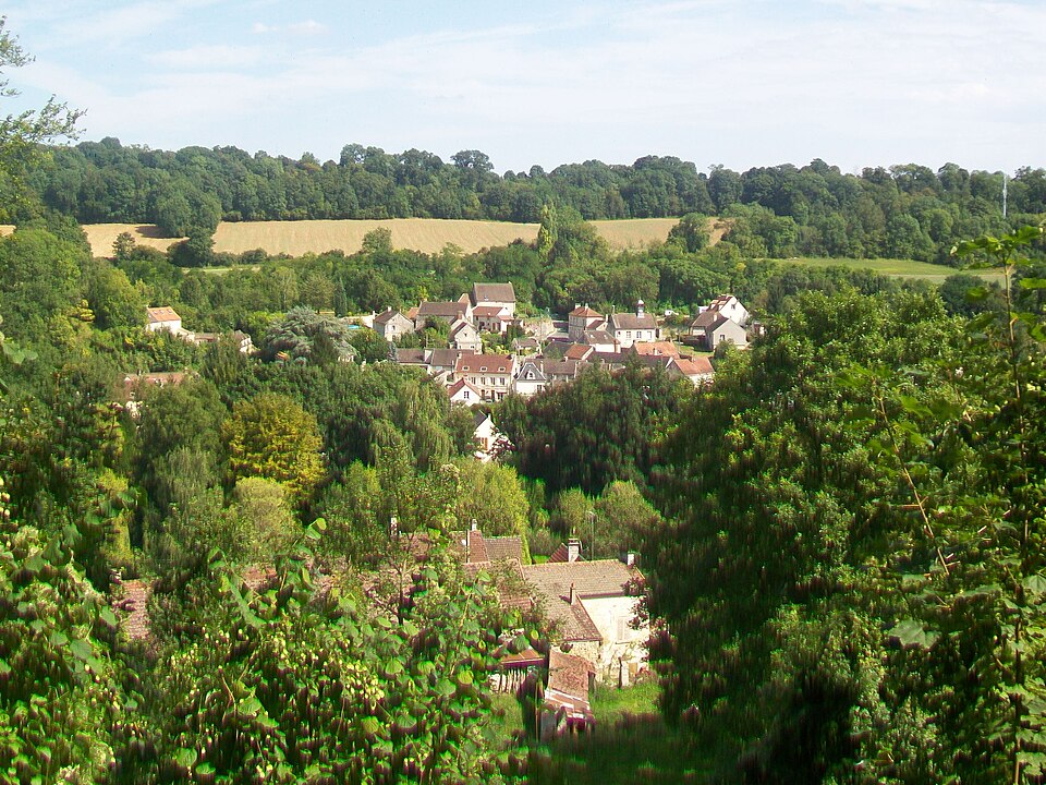 Glaignes (60), vue sur le village depuis l'ouest