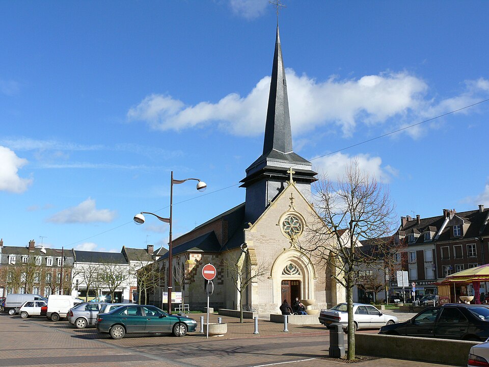 Grandvilliers — Eglise Saint — Gilles et Place