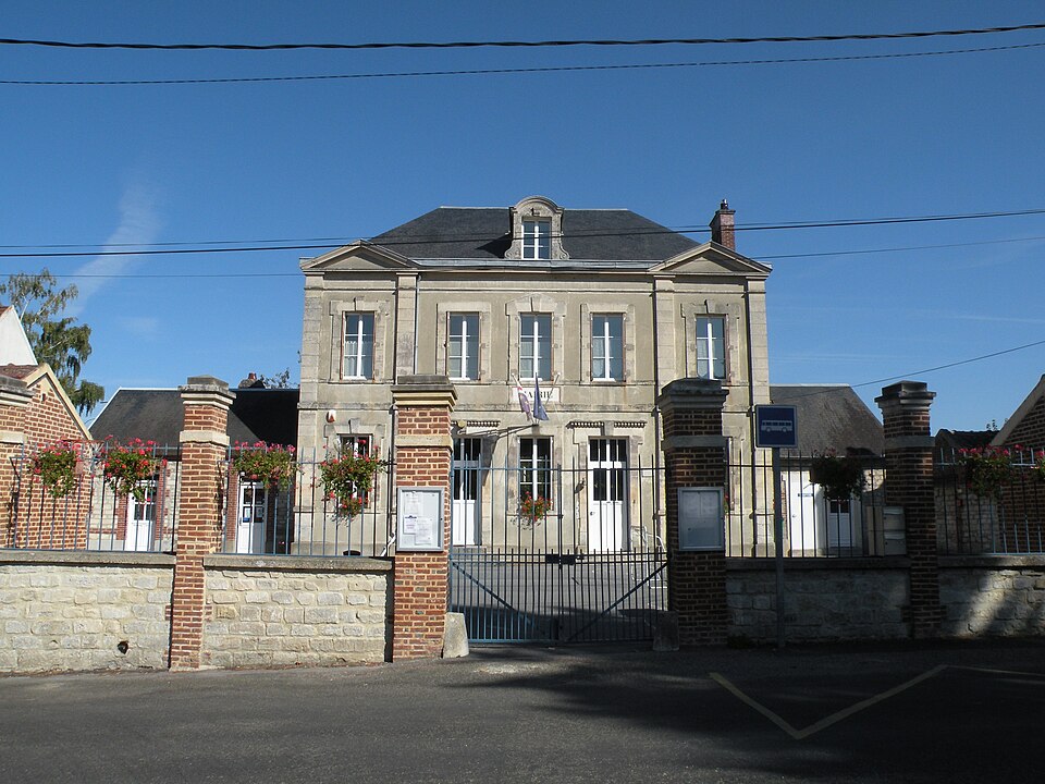 Hadancourt — le — Haut — Clocher mairie 2